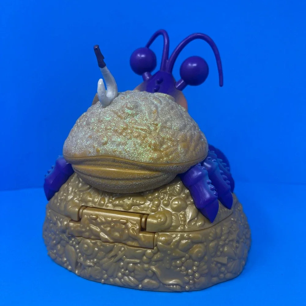Disney Moana Tamatoa Jewelry Box Gold Purple Singing Lights Sounds Maui Hook